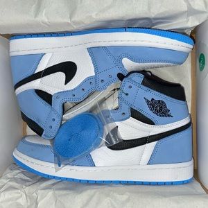 Mens size 8 Jordan 1 University blue. Never worn. Stockx authenticated.